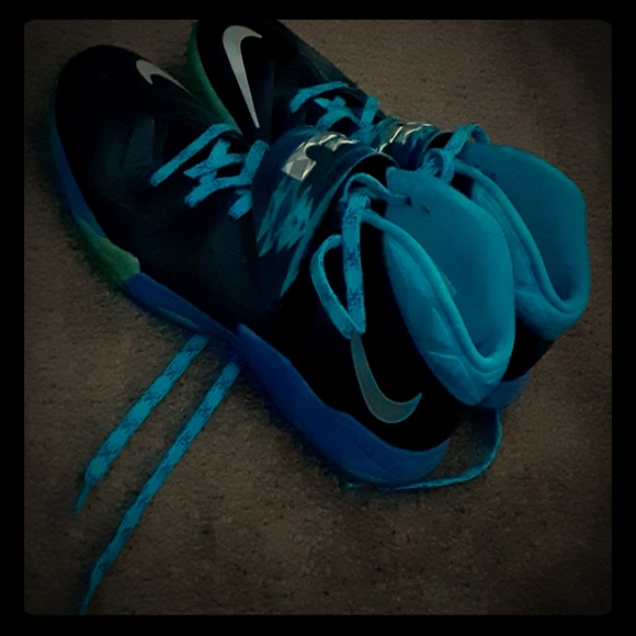 Nike lebron james - Picture 1 of 2